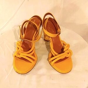 🔥 Like New Derek Lam Yellow Leather Strap around ankle heels.